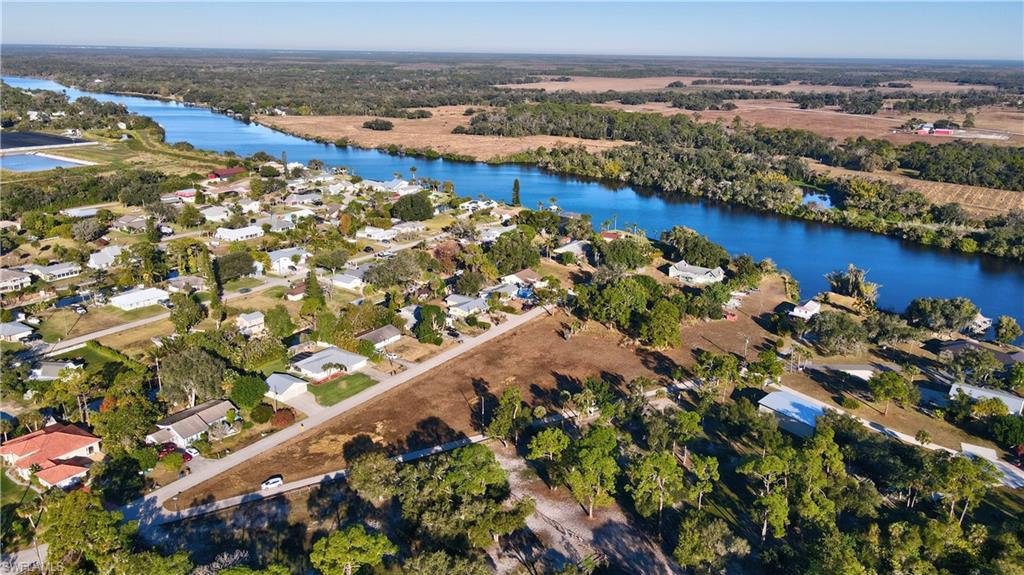 RIVER OAKS - Residential