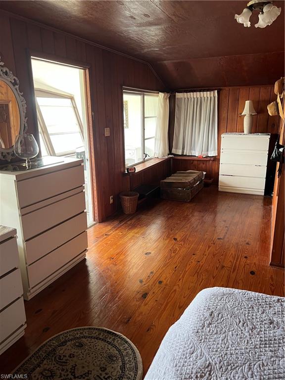 RIVER OAKS - Residential