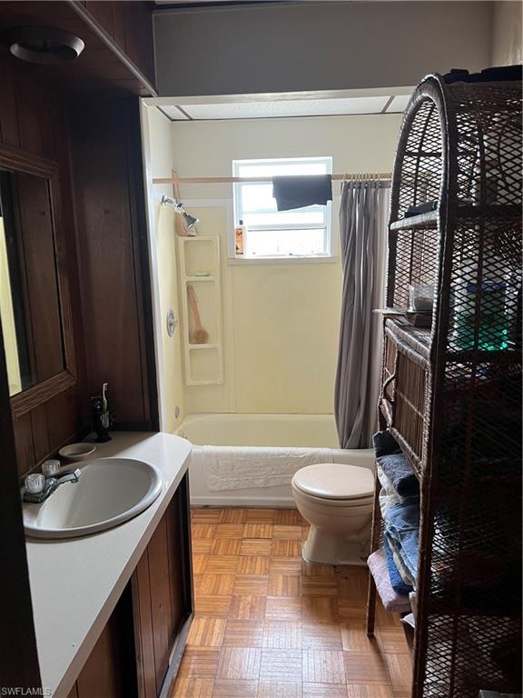 RIVER OAKS - Residential