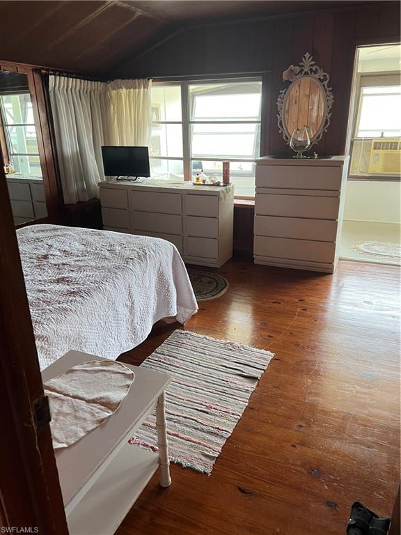 RIVER OAKS - Residential