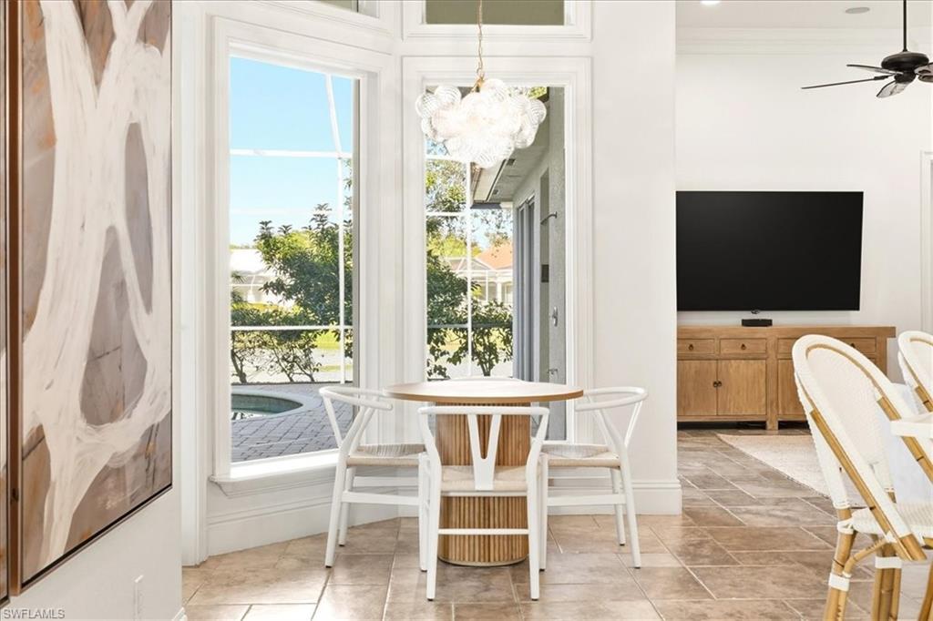 LONGSHORE LAKE - Residential