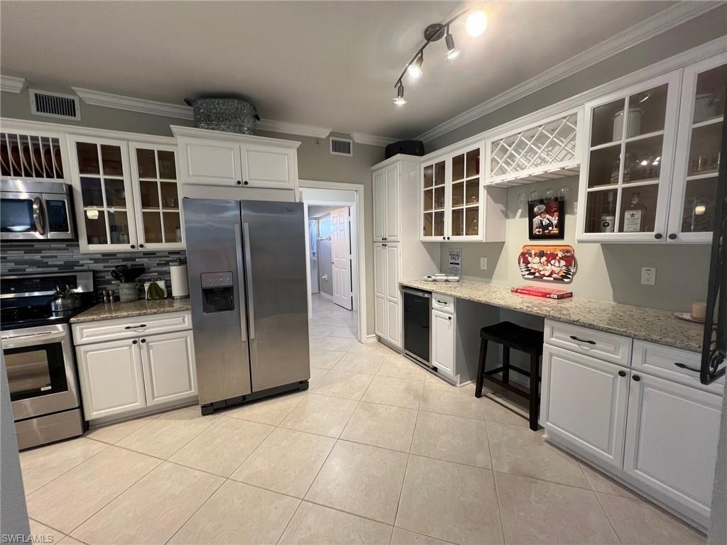 FLAMINGO FAIRWAYS - Residential Lease