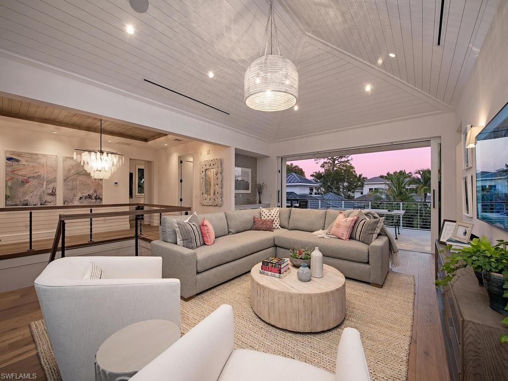 OLDE NAPLES - Residential