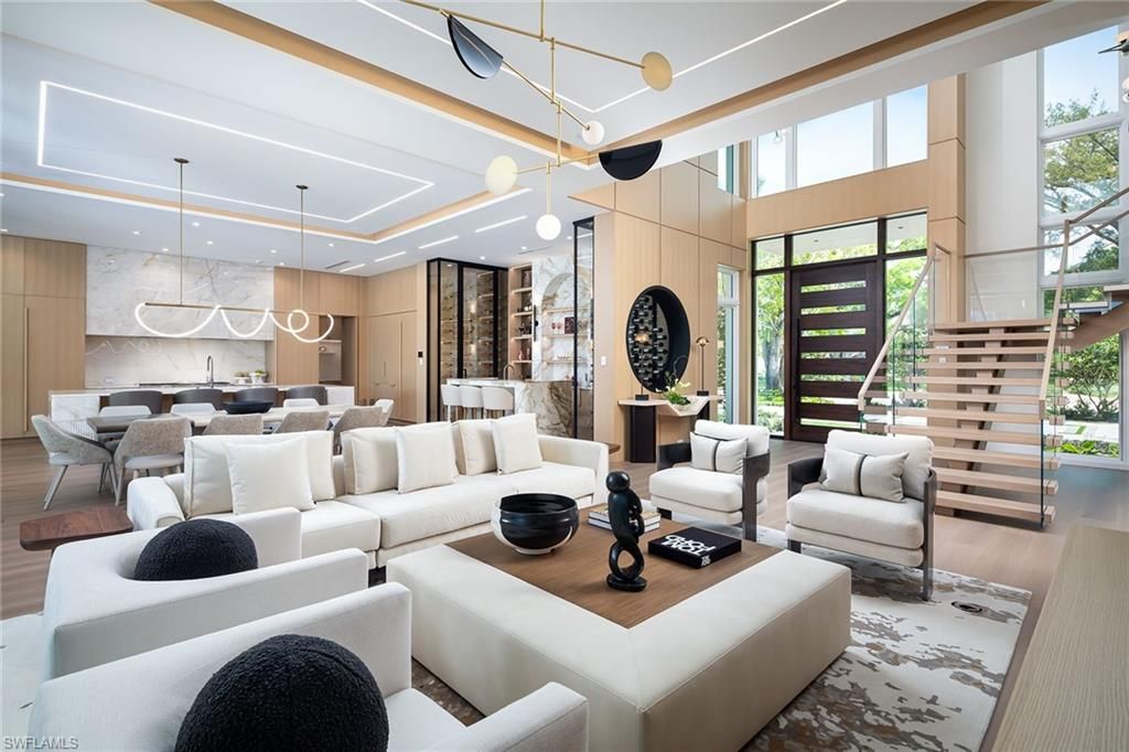 Photo of 584 Banyan BLVD, NAPLES, FL 34102 (MLS # 224030036)