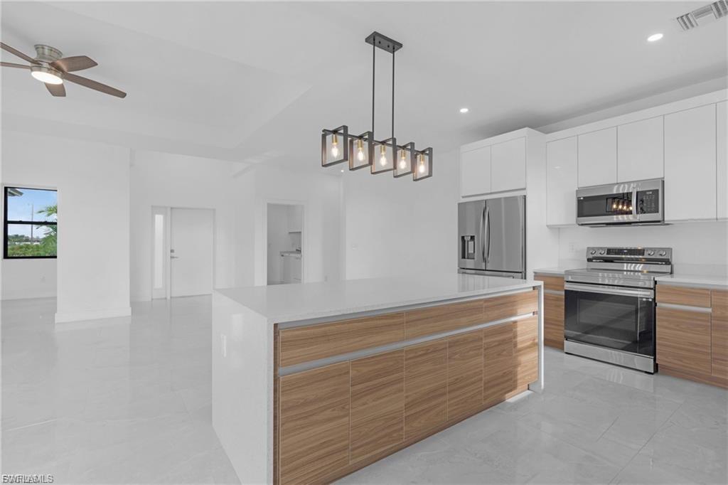 CAPE CORAL - Residential Lease