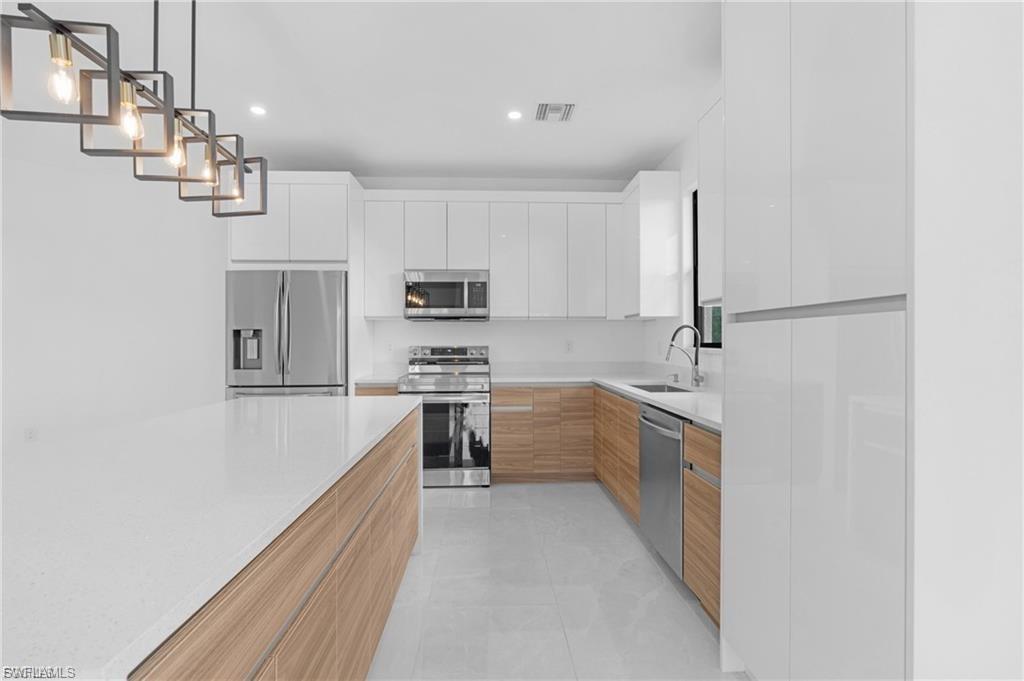 CAPE CORAL - Residential Lease