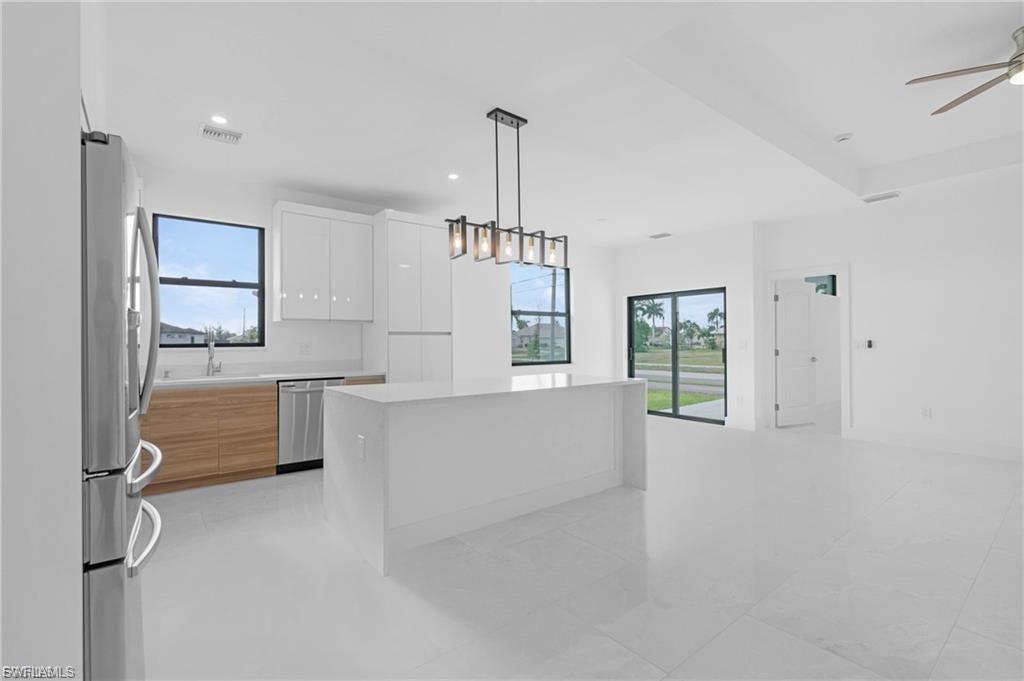 CAPE CORAL - Residential Lease