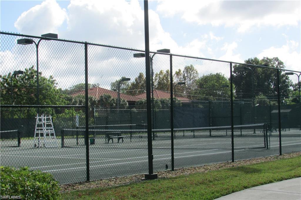 HUNTINGTON LAKES - Residential