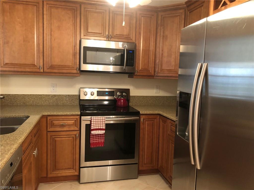 HUNTINGTON LAKES - Residential