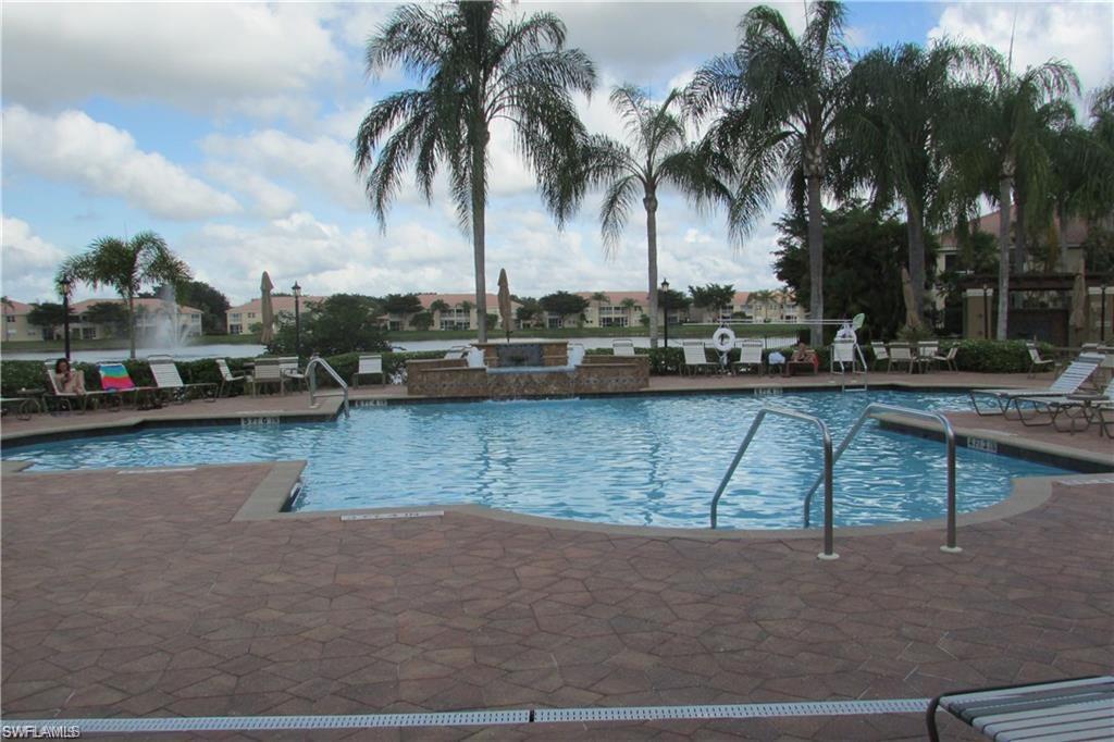 HUNTINGTON LAKES - Residential