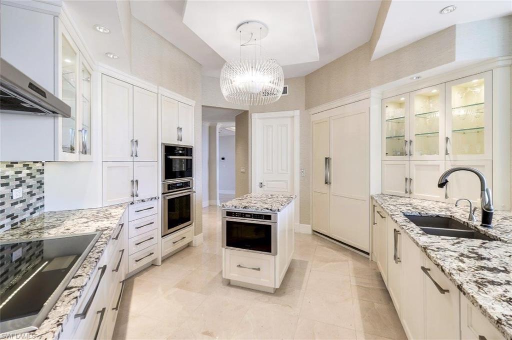 MARQUESA AT BAY COLONY - Residential