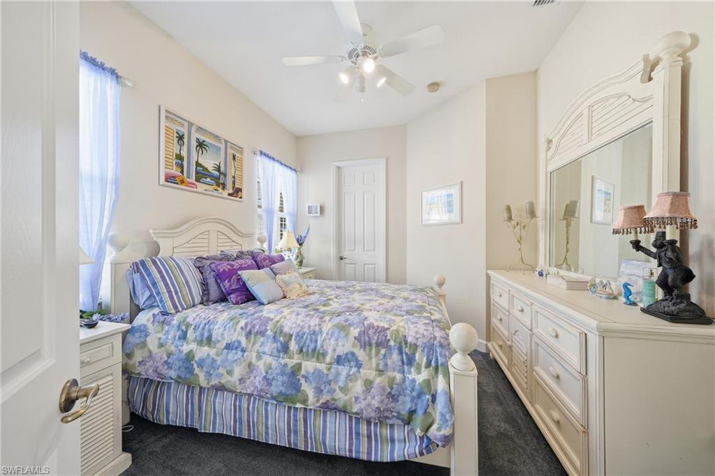 CARLTON LAKES - Residential