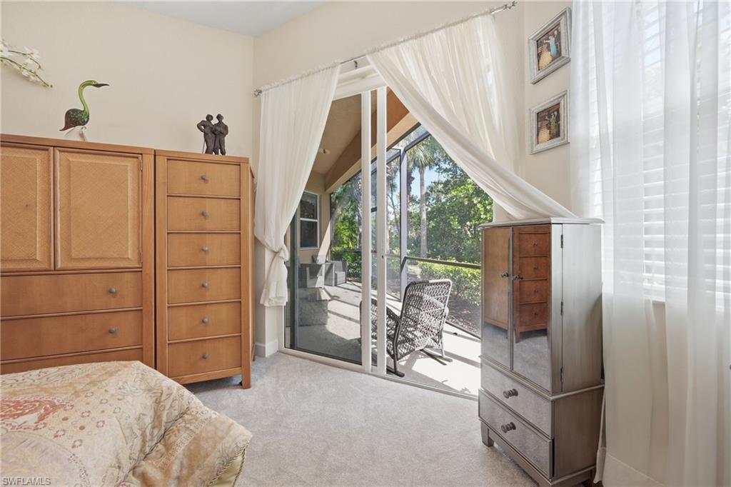 CARLTON LAKES - Residential