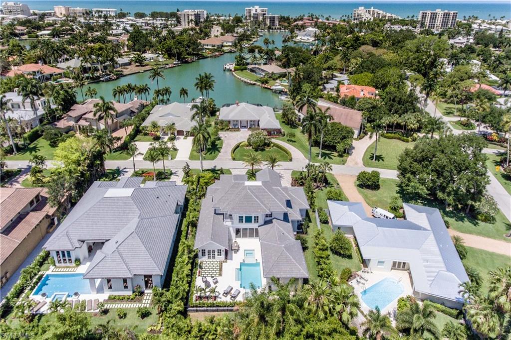 MOORINGS - Residential