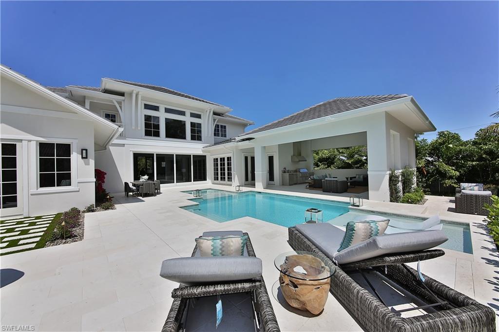 MOORINGS - Residential