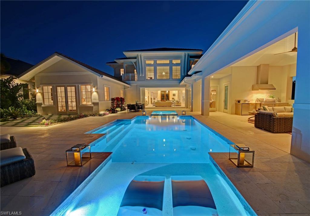 MOORINGS - Residential