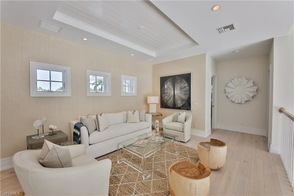 MOORINGS - Residential