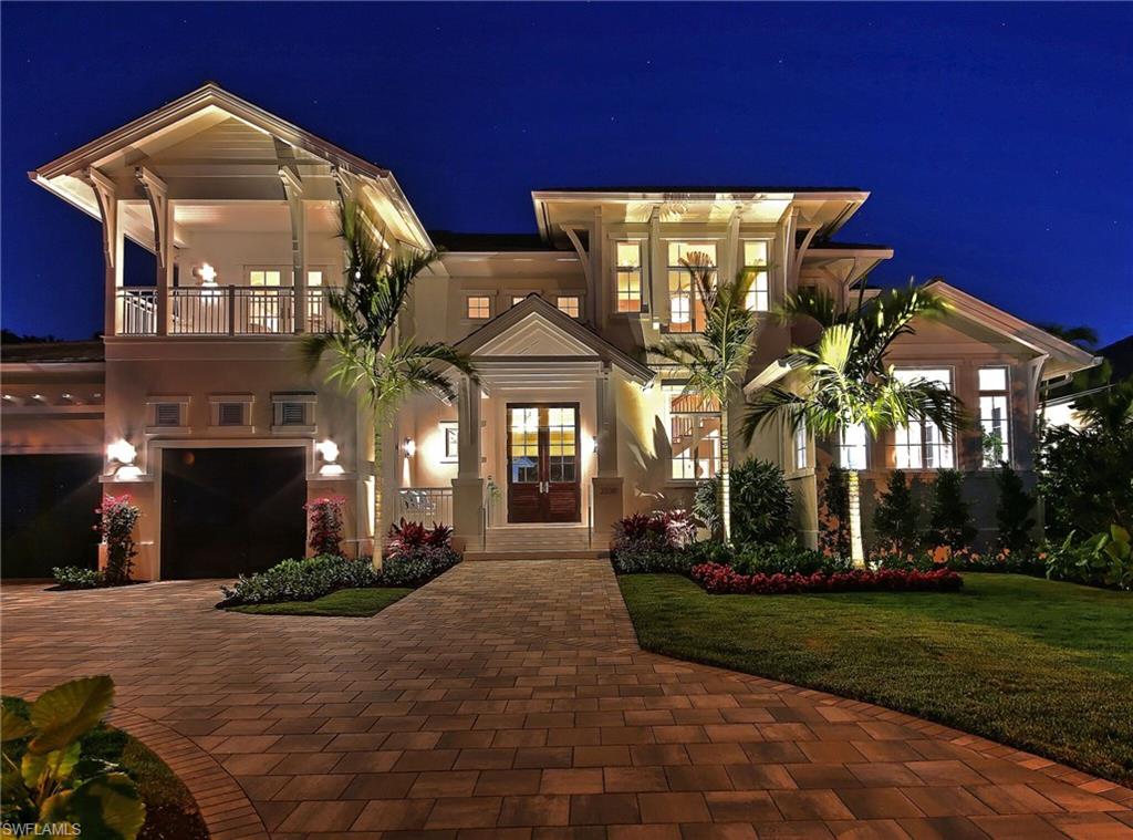 MOORINGS - Residential