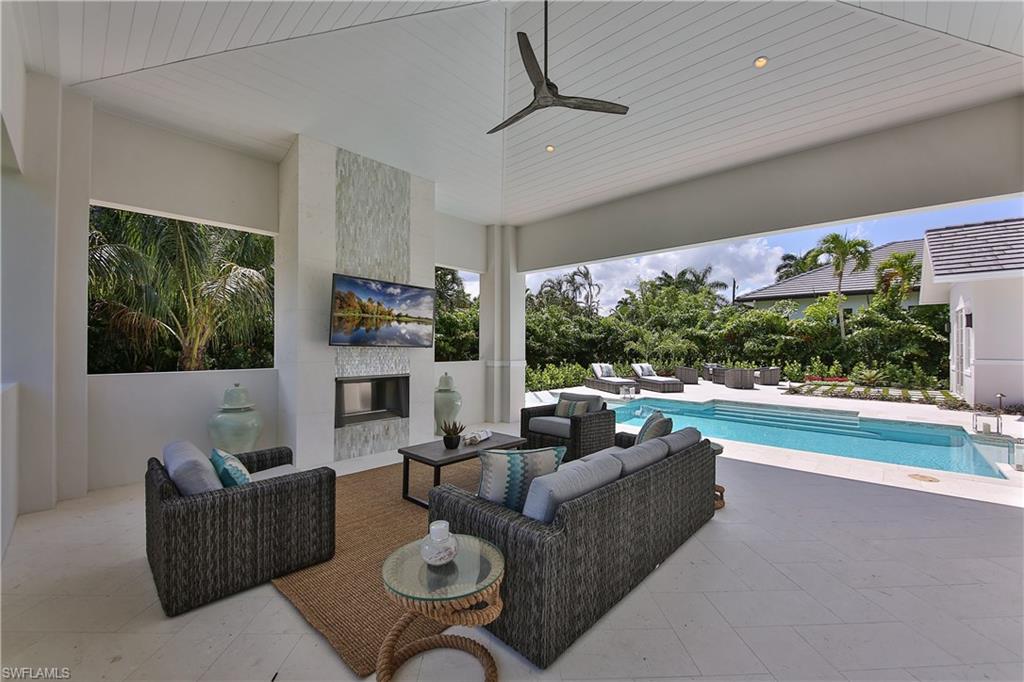 MOORINGS - Residential