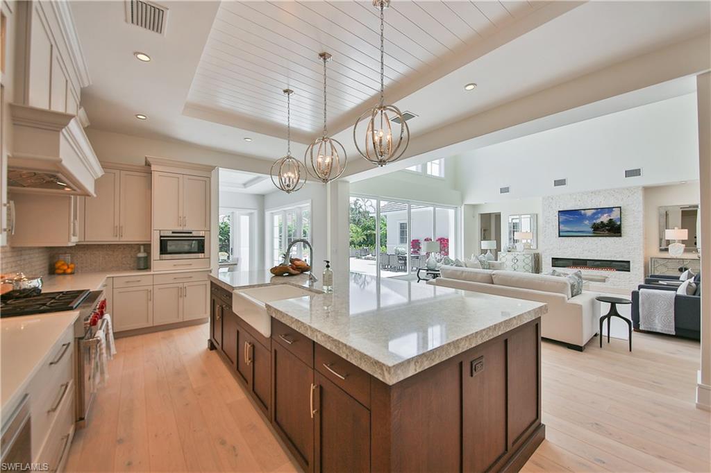 MOORINGS - Residential