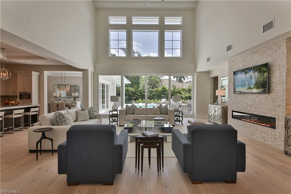 MOORINGS - Residential