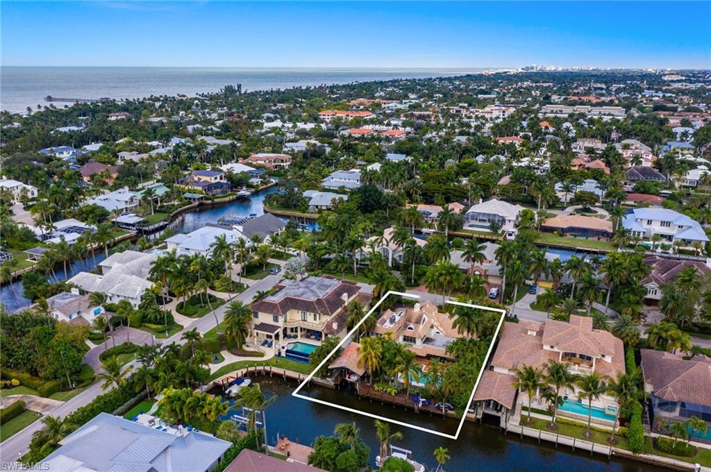 AQUALANE SHORES - Residential