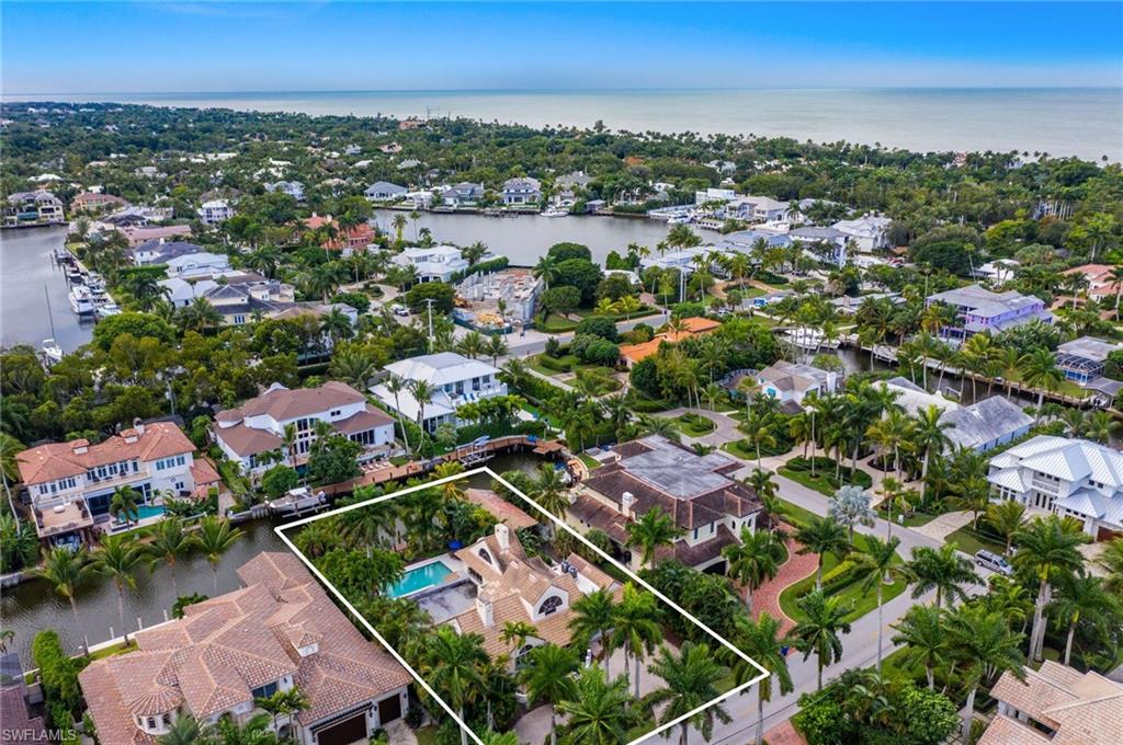 AQUALANE SHORES - Residential