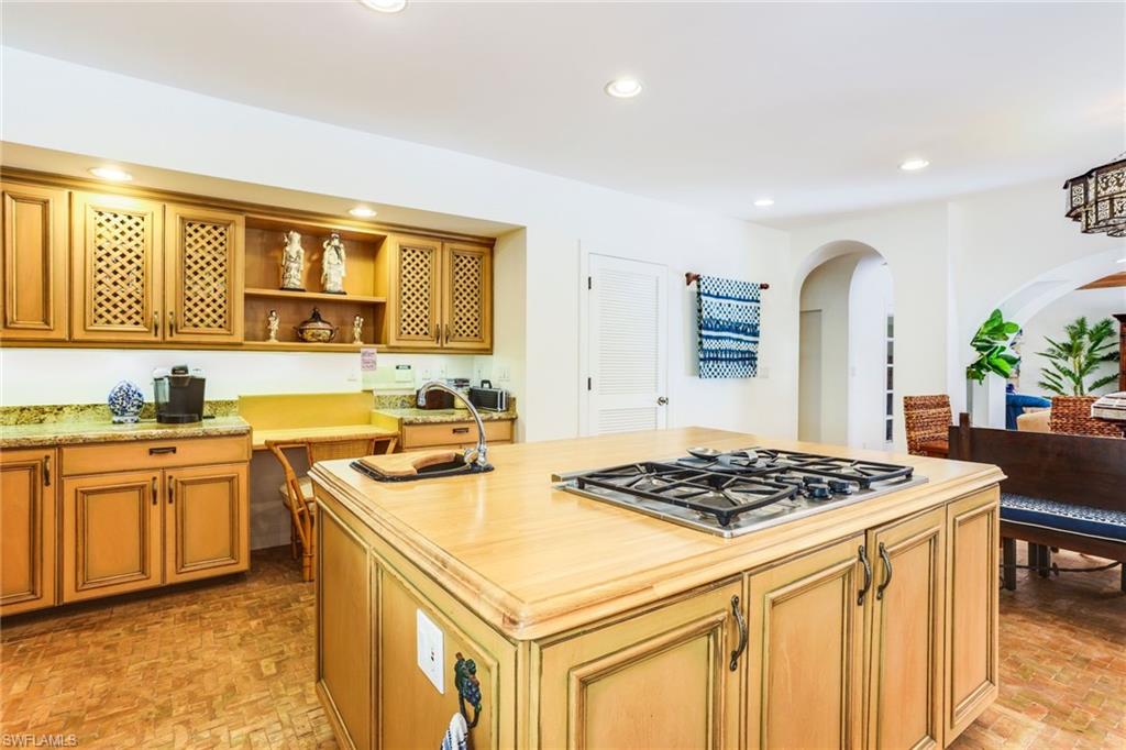 AQUALANE SHORES - Residential