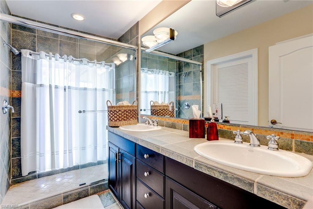 AQUALANE SHORES - Residential