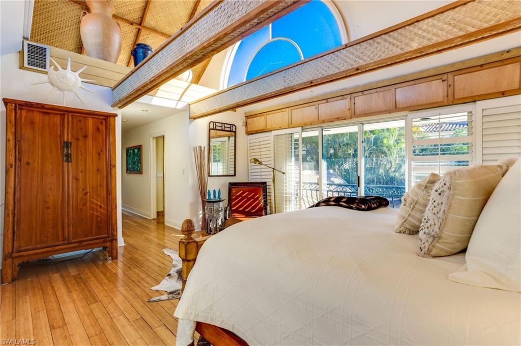 AQUALANE SHORES - Residential