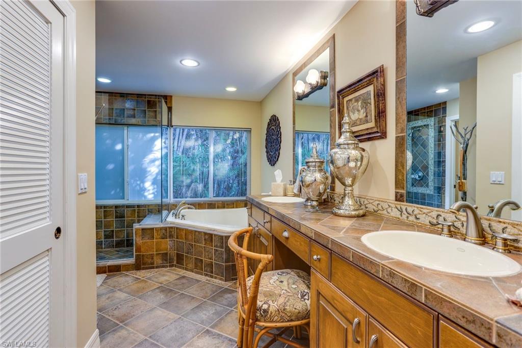 AQUALANE SHORES - Residential