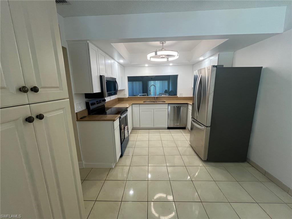 SEVEN LAKES - Residential