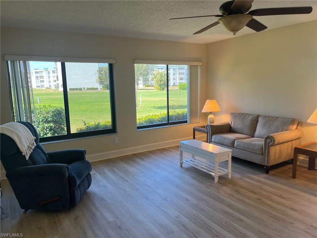 SEVEN LAKES - Residential