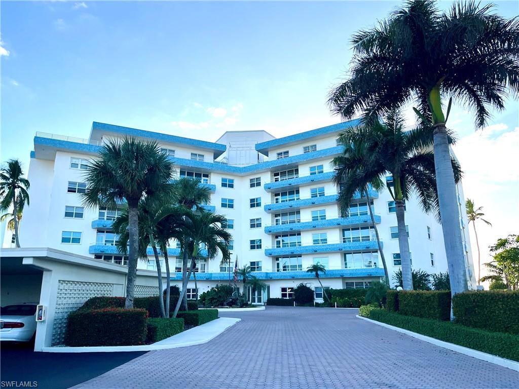 SUNSET HOUSE - Residential