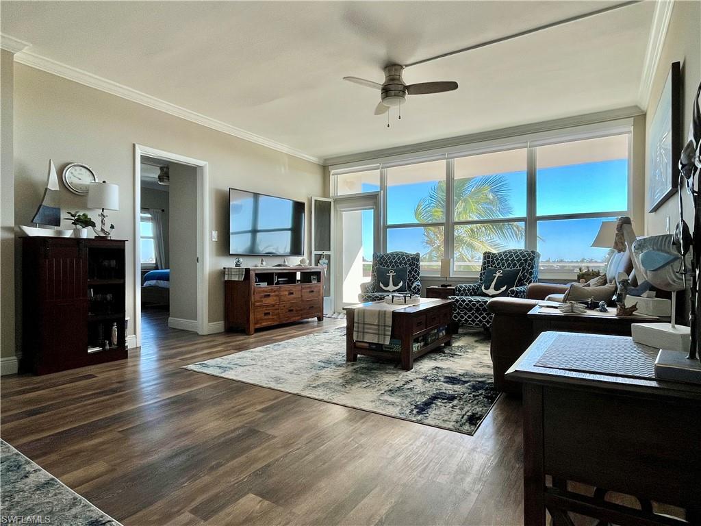 SUNSET HOUSE - Residential