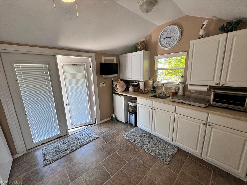 RIVERBEND MOTORCOACH RESORT - Land