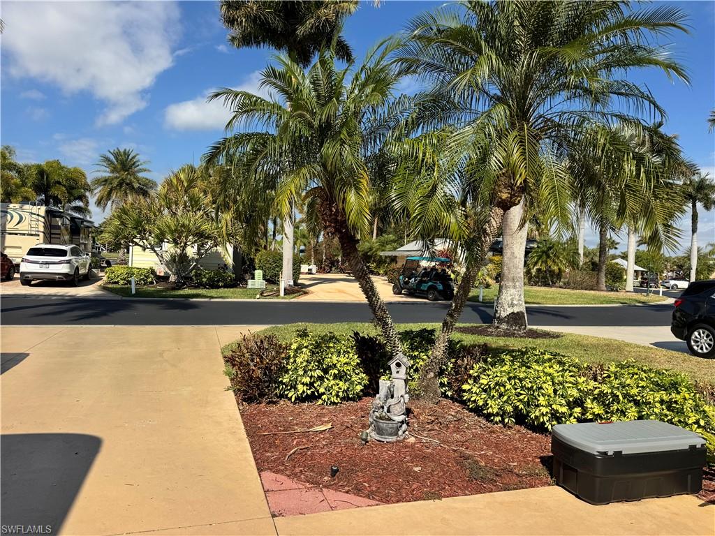 RIVERBEND MOTORCOACH RESORT - Land