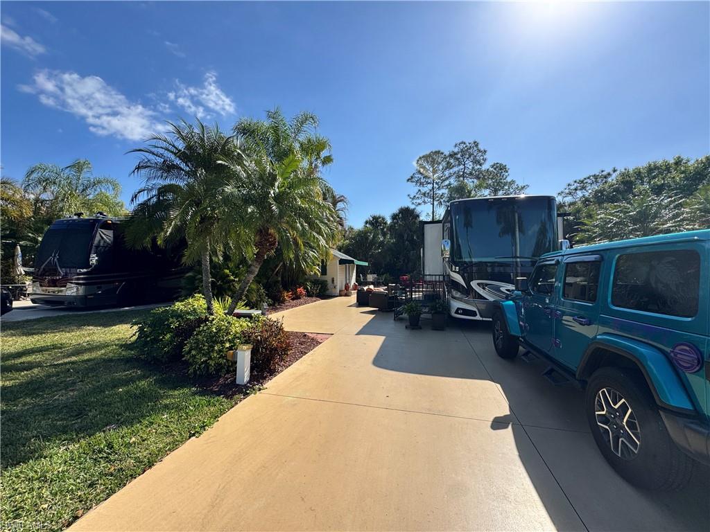 RIVERBEND MOTORCOACH RESORT - Land