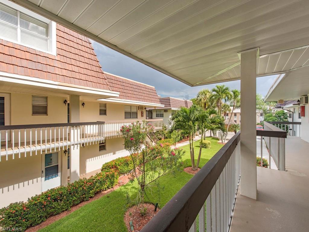 ISLAND MANOR APTS - Residential