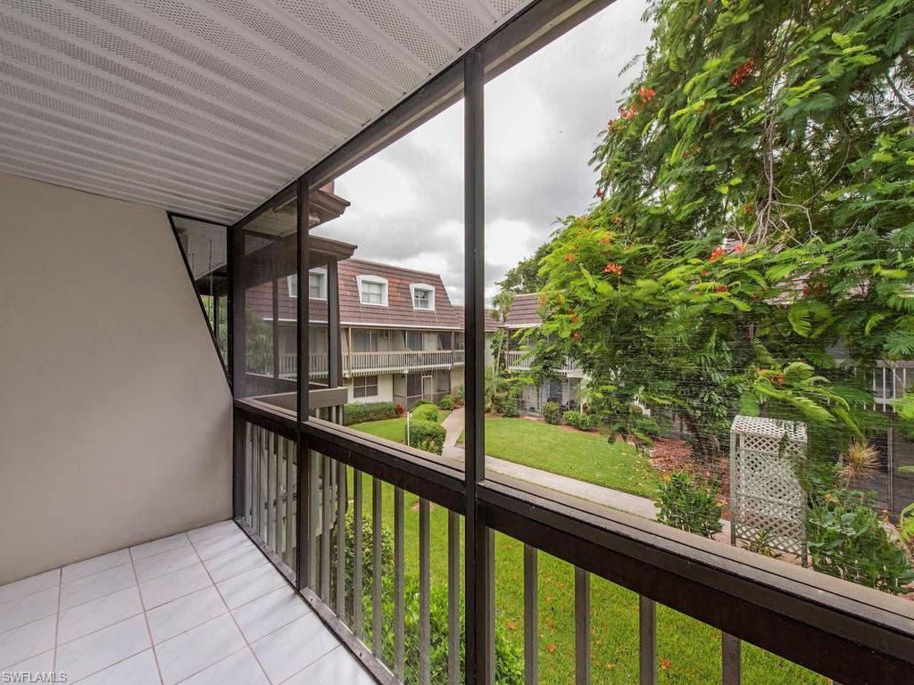 ISLAND MANOR APTS - Residential