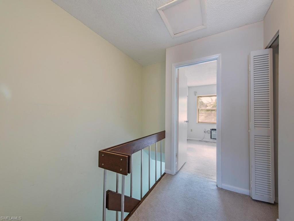 ISLAND MANOR APTS - Residential