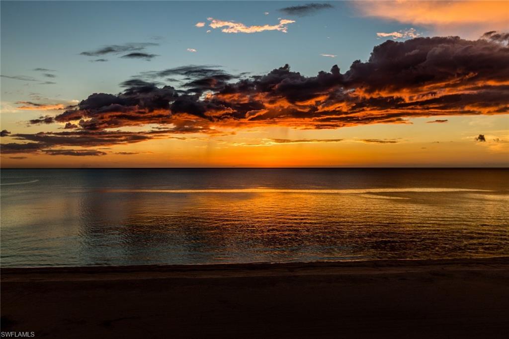 ISLAND MANOR APTS - Residential