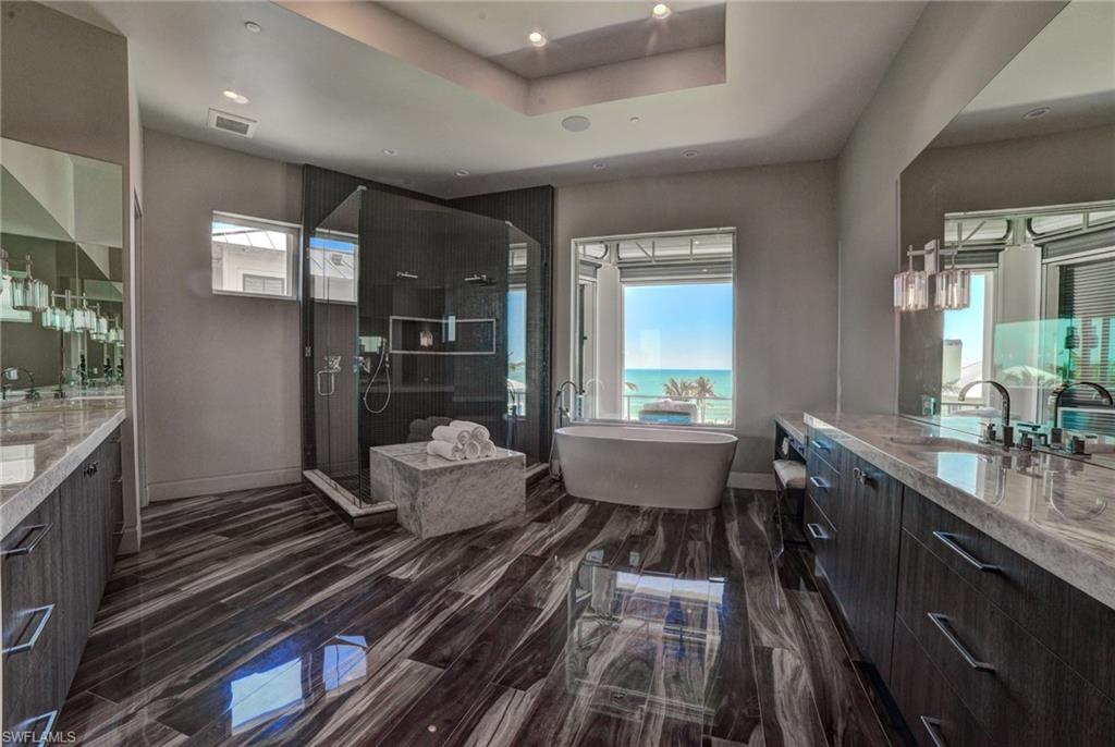 BAREFOOT BEACH - Residential