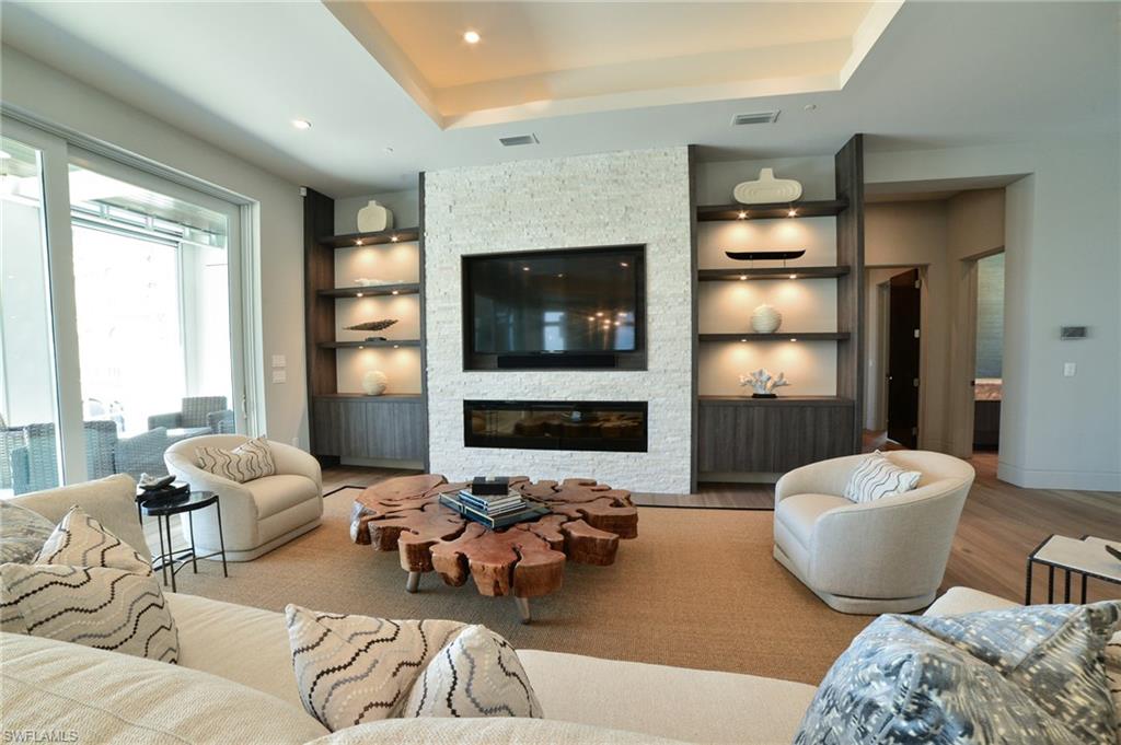 BAREFOOT BEACH - Residential