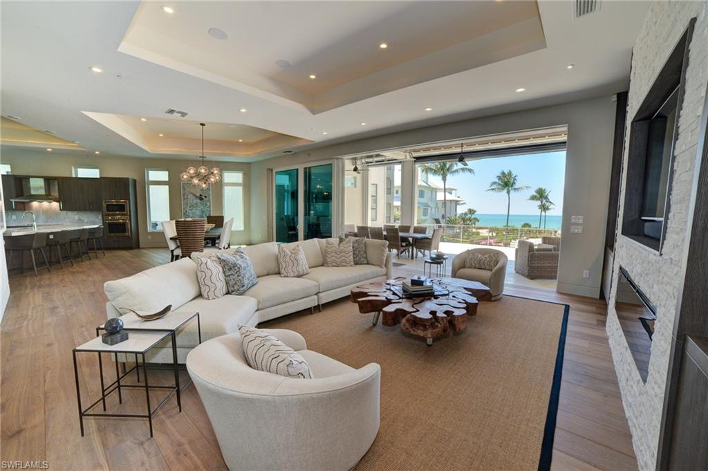 BAREFOOT BEACH - Residential