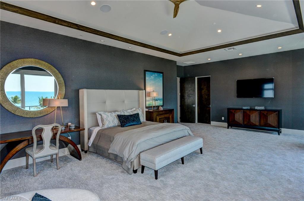 BAREFOOT BEACH - Residential