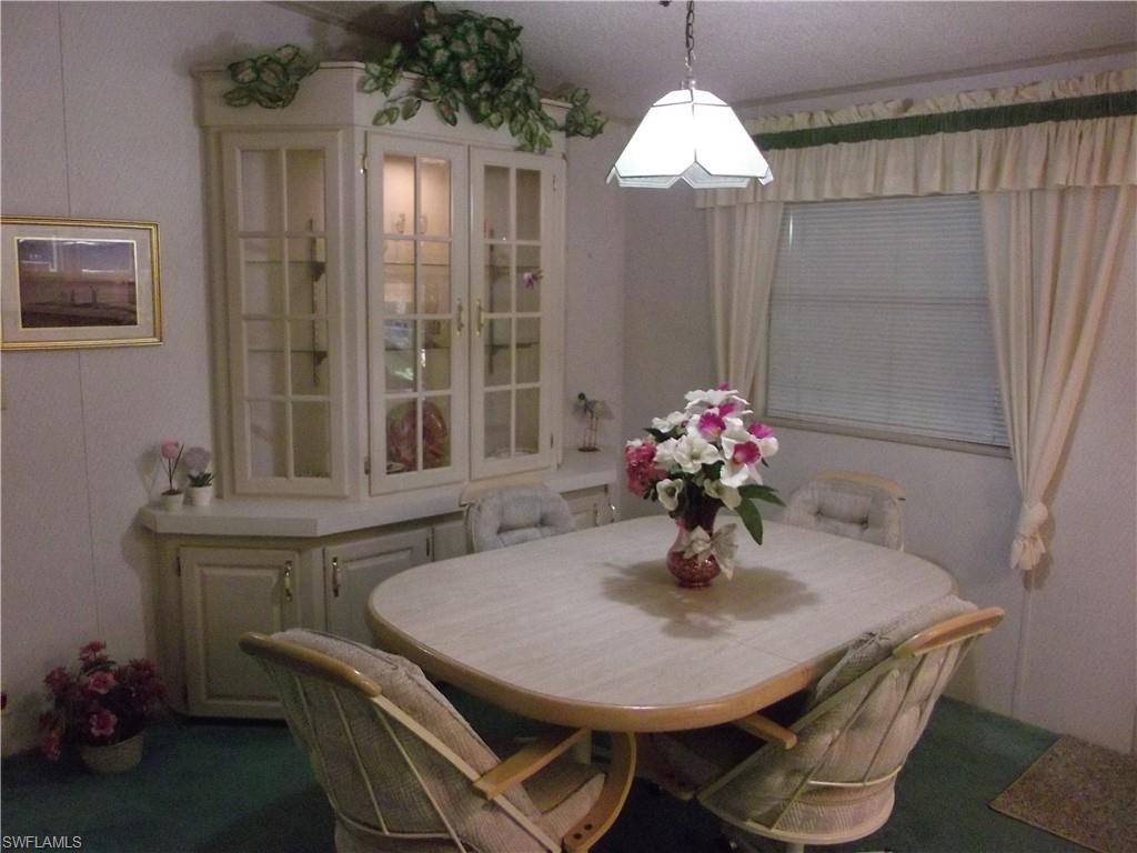 OAK CREEK MANOR - Residential