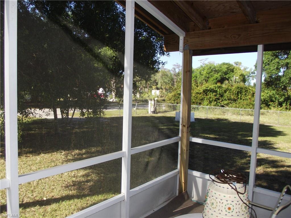 OAK CREEK MANOR - Residential