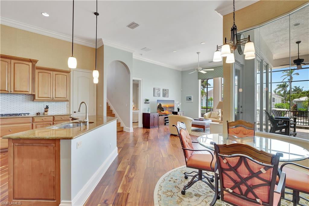 ROYAL HARBOR - Residential