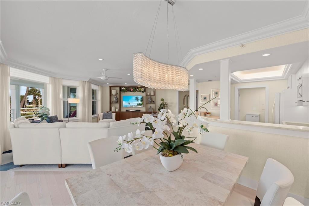 LAND'S END - Residential